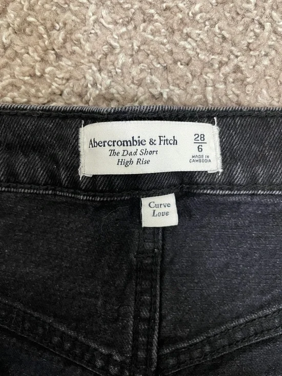 NWOT Abercrombie & Fitch Black High-Rise Jean Shorts - Picture 3 of 3